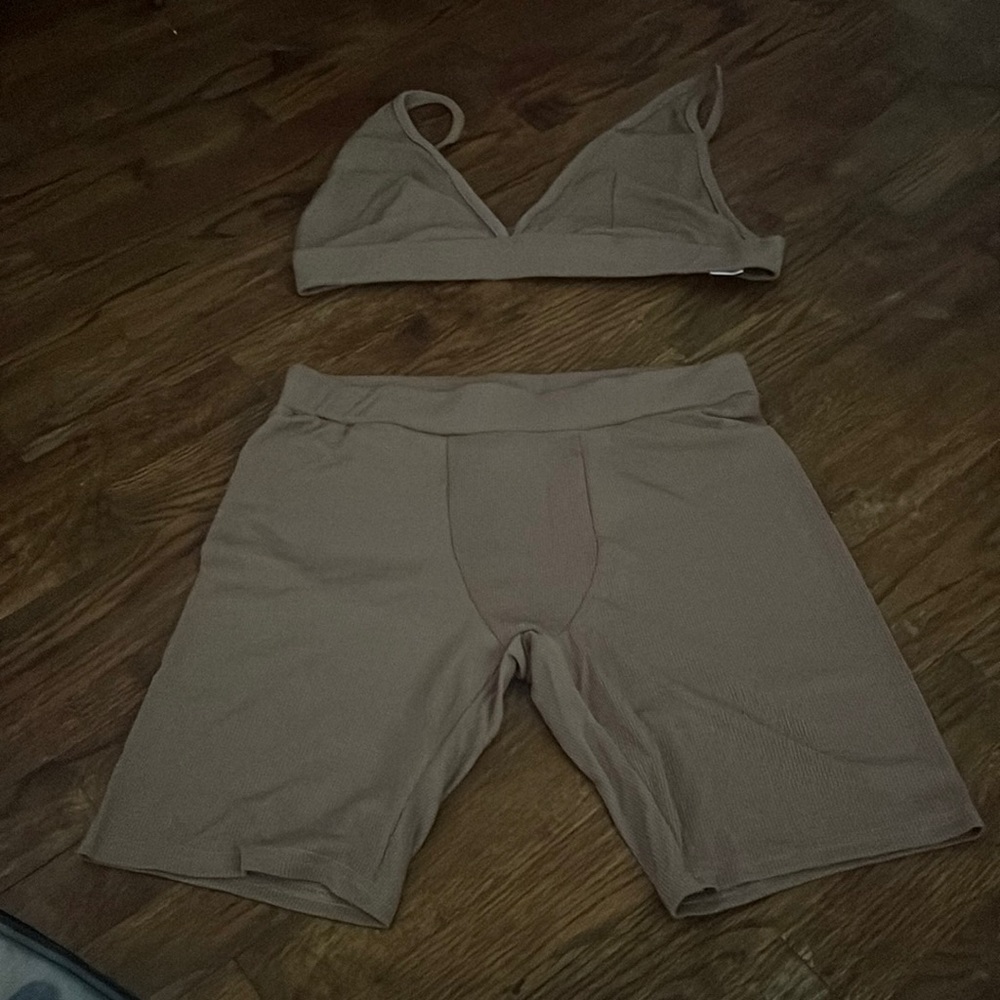 Light brown workout set